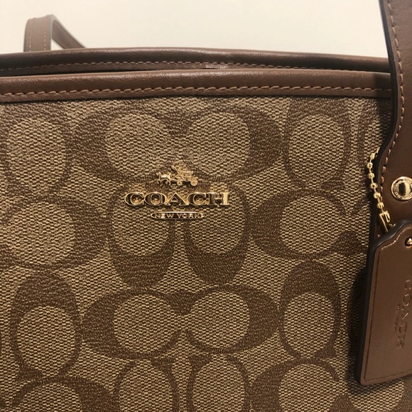 Coach purse - Picture 6 of 7
